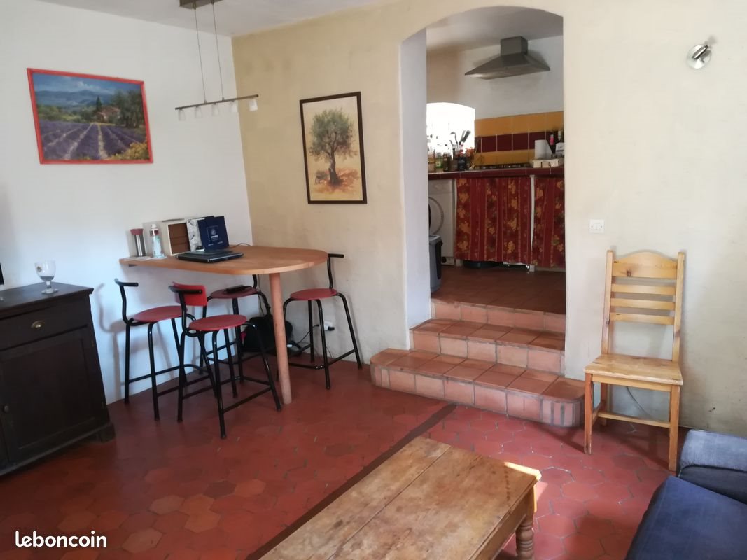 Maison à louer, 45m², Entrecasteaux