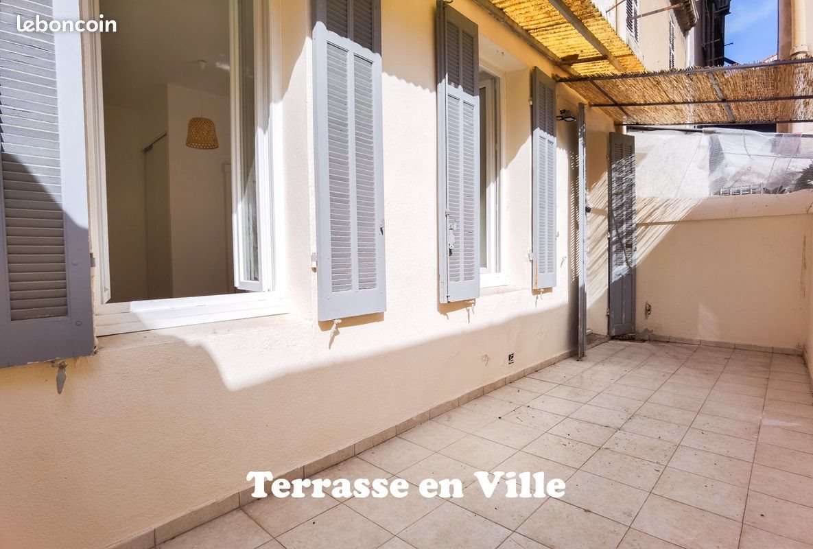Appartement à louer, 25m², Marseille 5ème