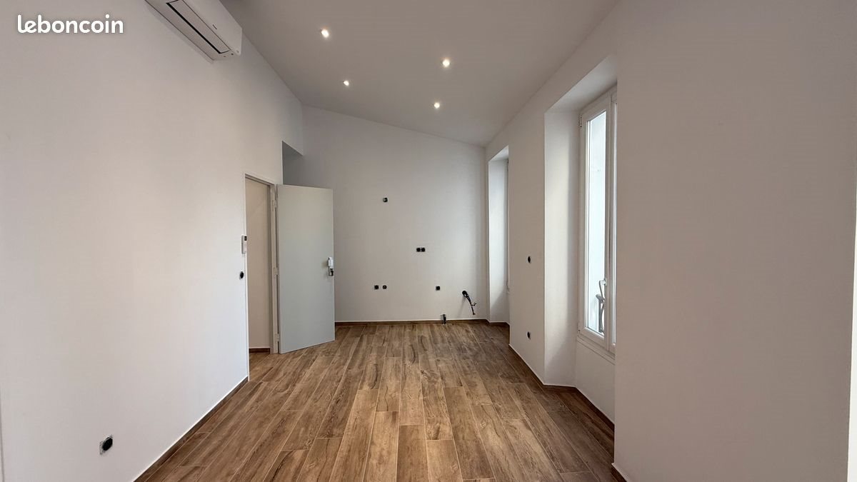 Appartement à louer, 20m², Marseille 1er