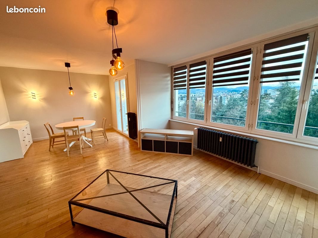 Appartement à louer, 91m², Saint-Priest-en-Jarez