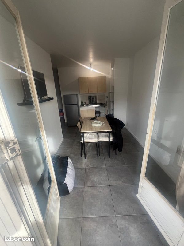 Appartement à louer, 35m², Marseille 4ème