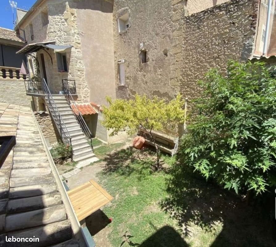 Appartement à louer, 85m², Loupian