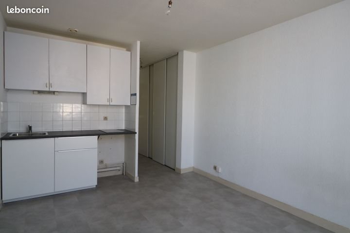Appartement à louer, 22m², Marseille 6ème