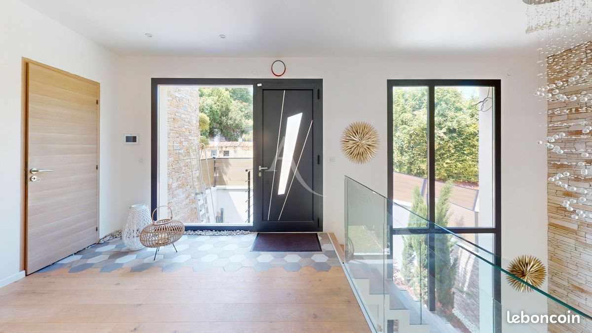 Maison à vendre, 205m², Le Mesnil-le-Roi