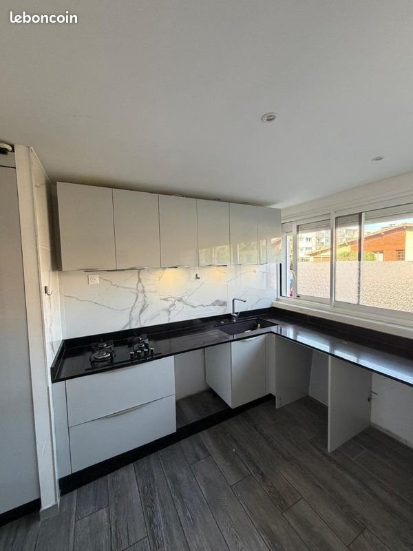 Appartement à louer, 90m², Castelginest