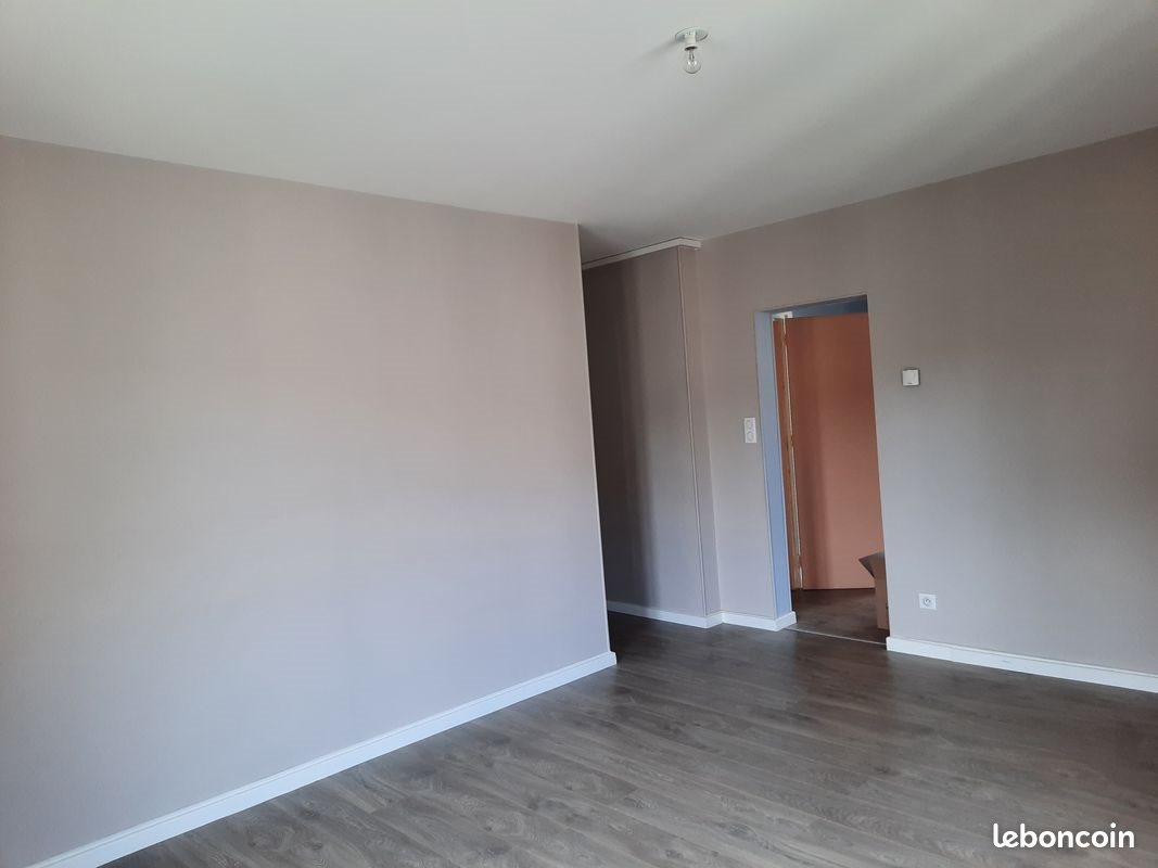 Appartement à louer, 72m², Riom-ès-Montagnes