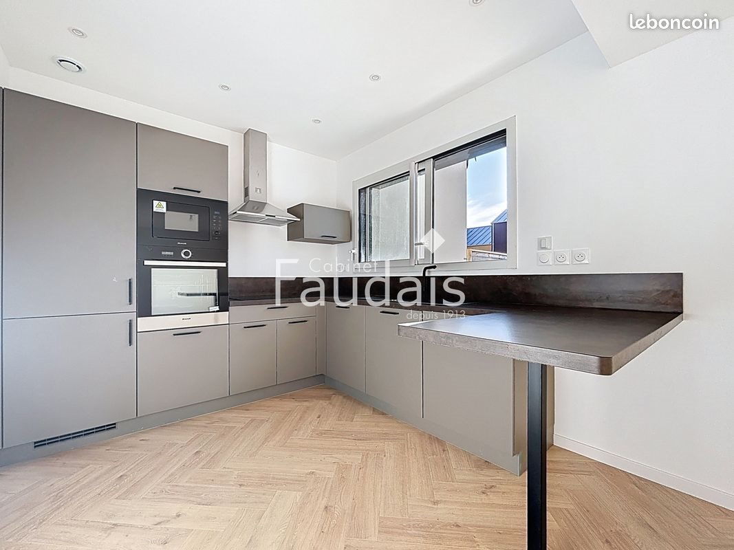 Maison à louer, 136m², Villers-Bocage