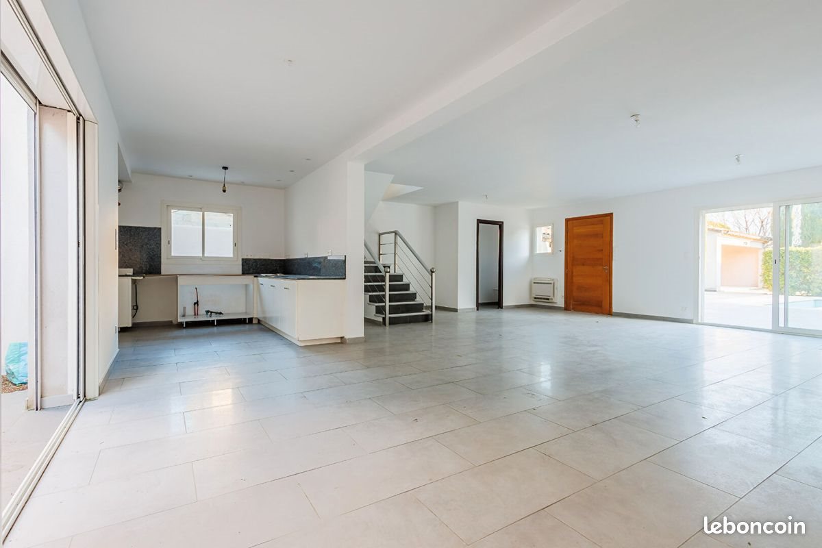 Maison à vendre, 178m², Althen-des-Paluds