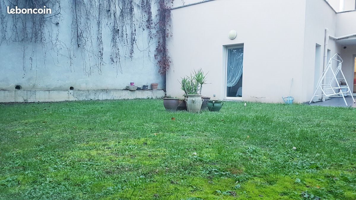 Appartement à louer, 92m², Roussillon