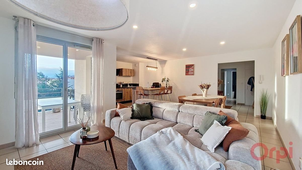 Appartement à louer, 86m², Saint-Estève