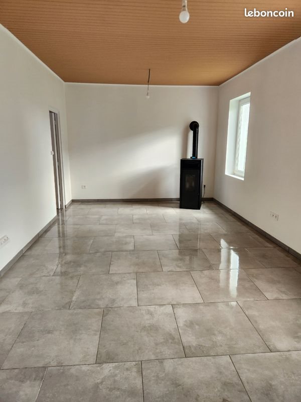 Maison à louer, 75m², Merlines