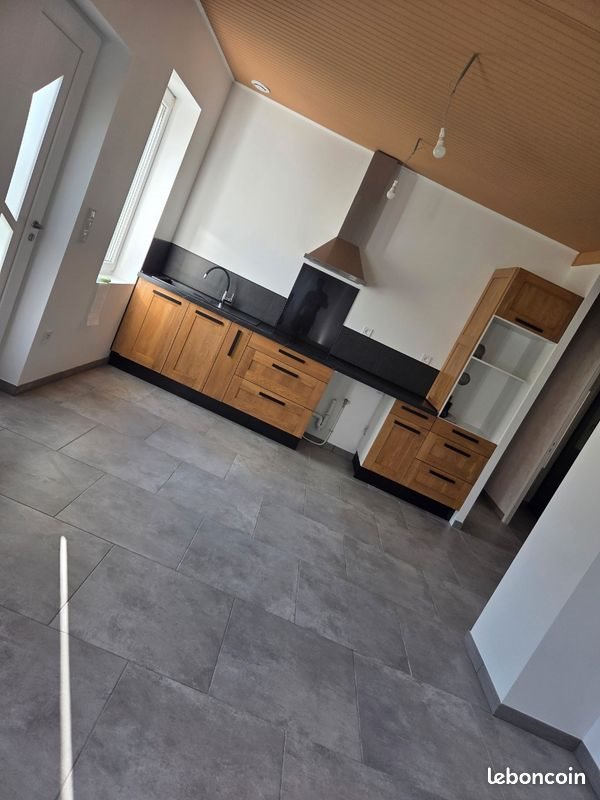 Maison à louer, 75m², Merlines