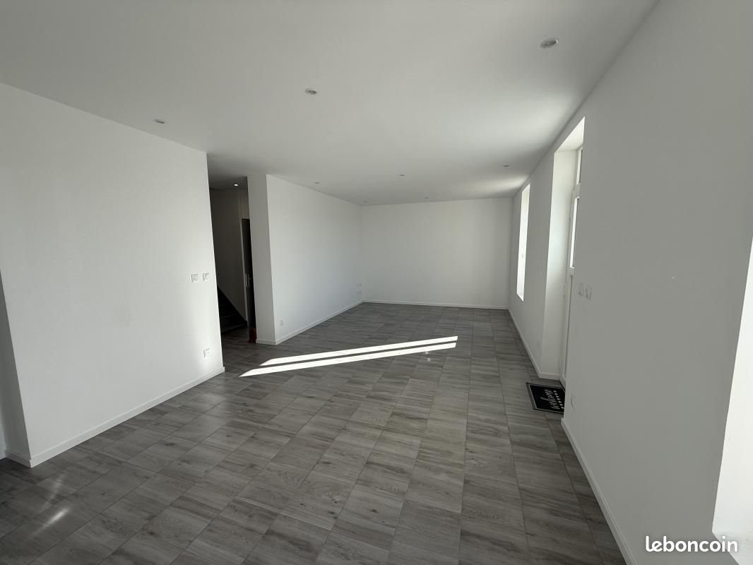 Maison à louer, 90m², Feurs