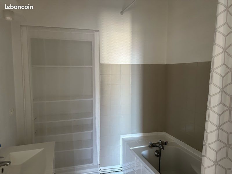 Appartement à louer, 70m², Tullins