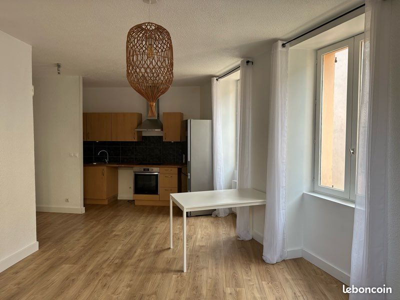Appartement à louer, 70m², Tullins