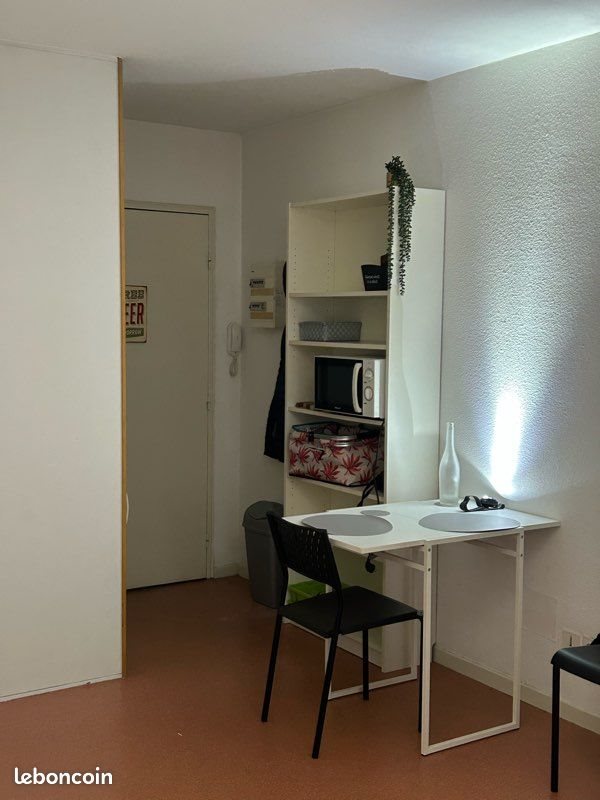Appartement à louer, 18m², Nîmes