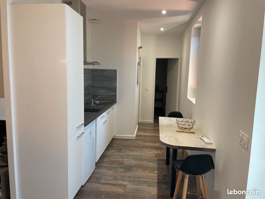 Appartement à louer, 40m², Salles