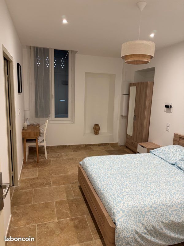 Appartement à louer, 100m², Nîmes