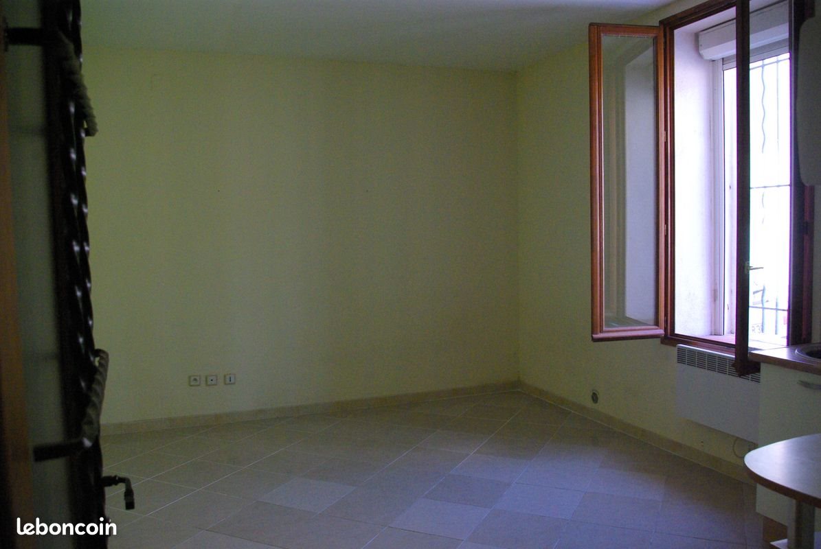 Appartement à louer, 40m², Nîmes
