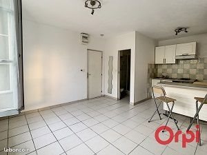 Appartement à louer, 20m², La Fare-les-Oliviers