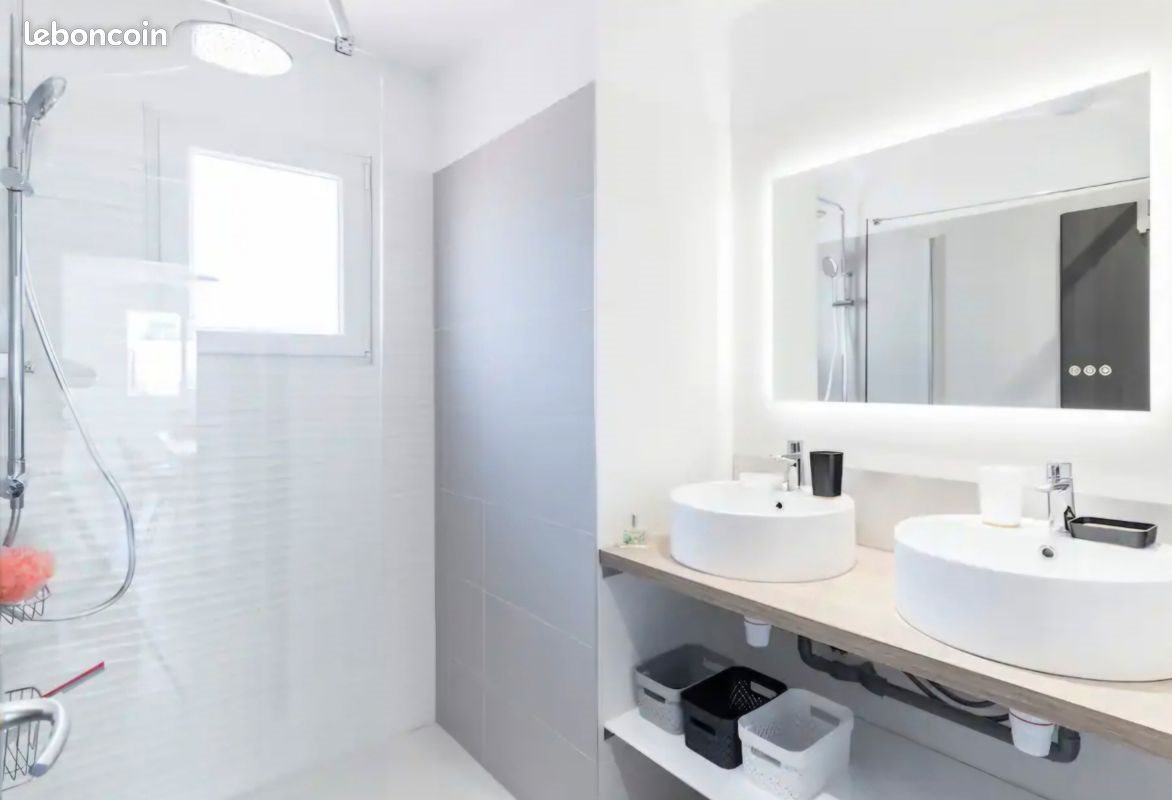 Maison à louer, 80m², Saint-Mitre-les-Remparts