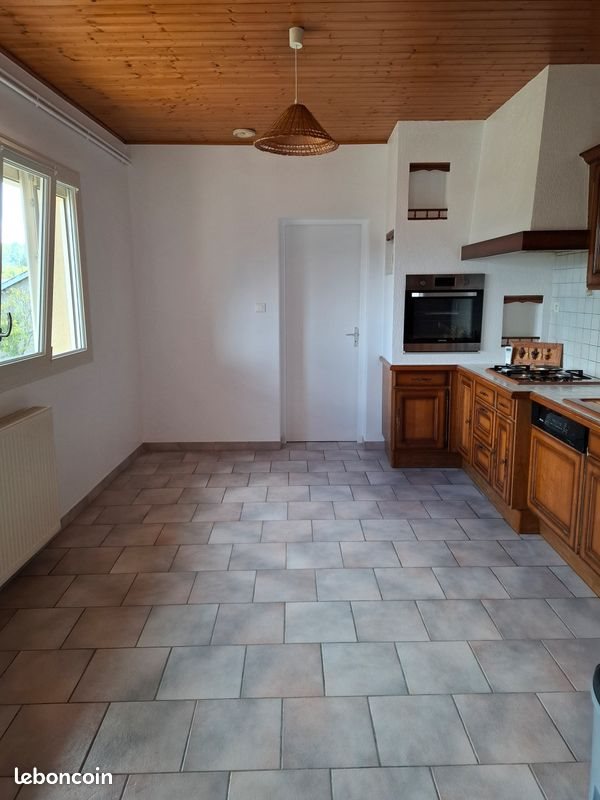 Maison à louer, 81m², Géovreisset