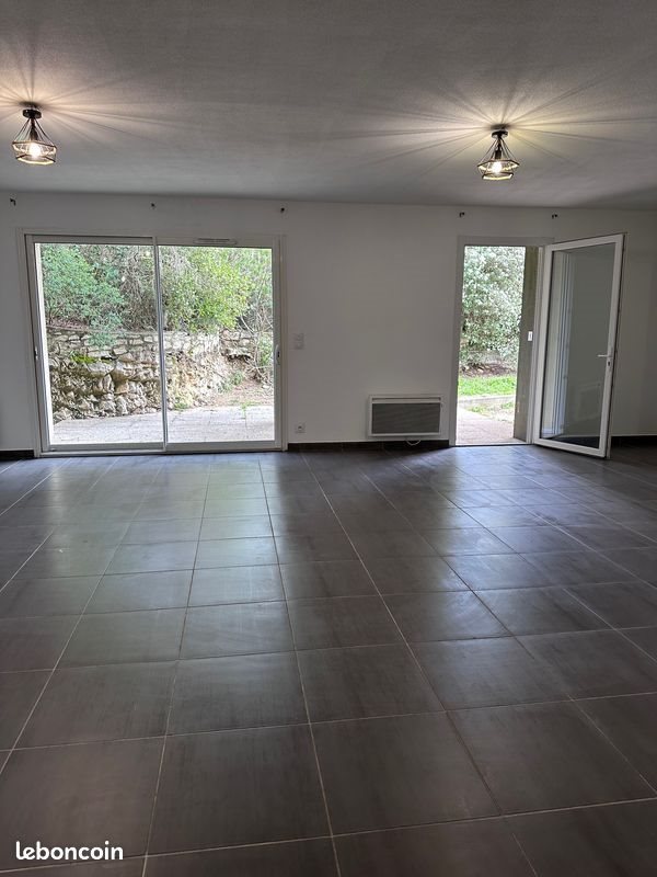 Appartement à louer, 90m², Nîmes