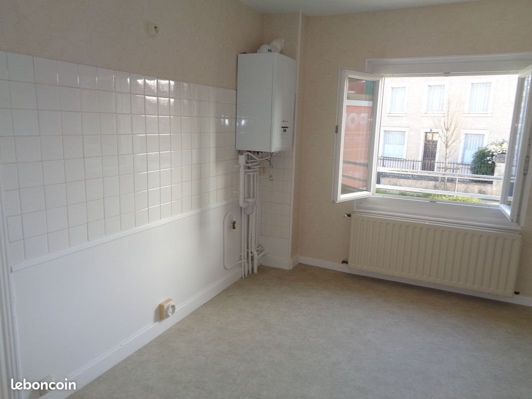 Maison à louer, 67m², Saint-Amand-Montrond