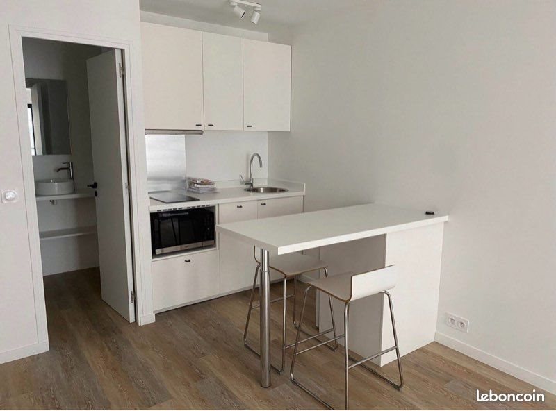 Appartement à louer, 26m², Paris 20ème