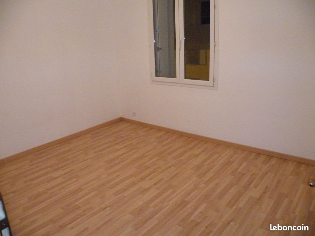 Appartement à louer, 90m², Tenay