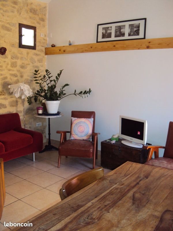 Appartement à louer, 56m², Sauveterre