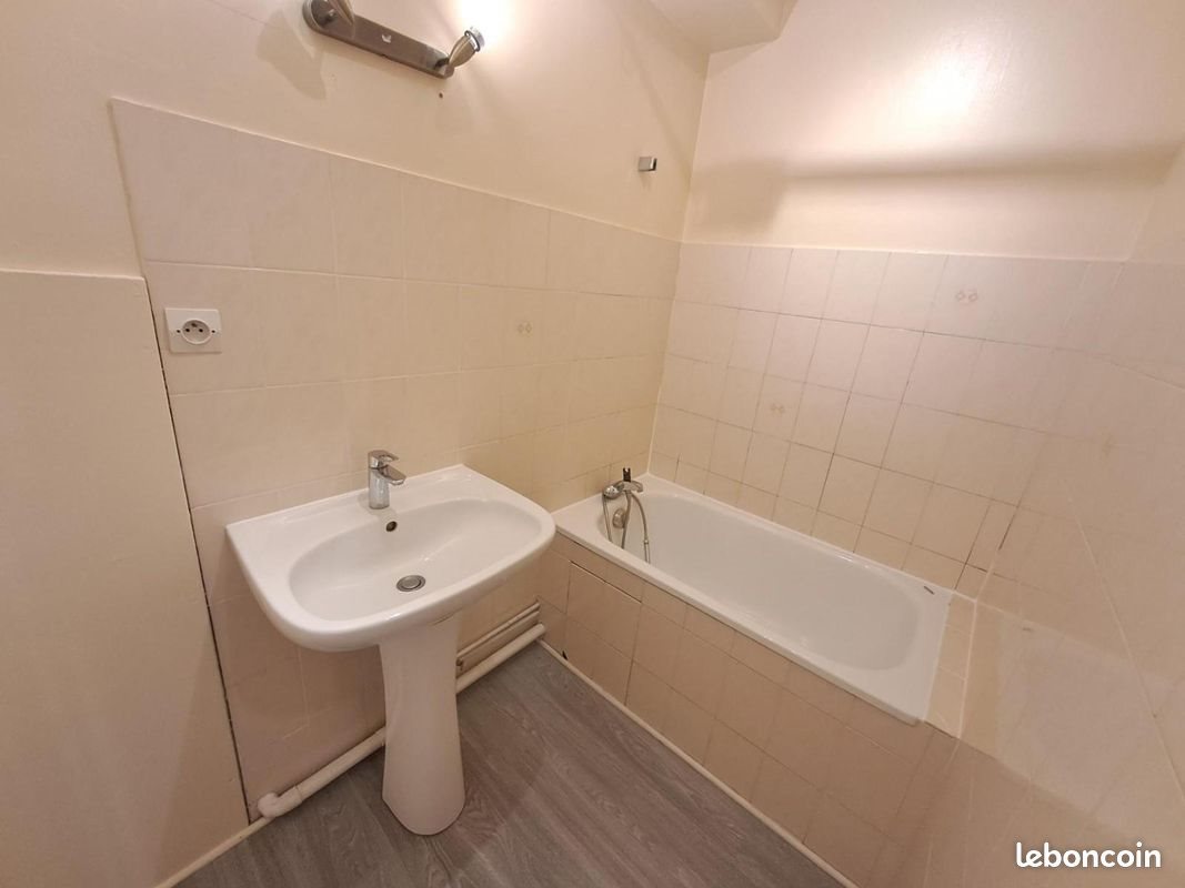 Appartement à louer, 68m², Chazelles-sur-Lyon