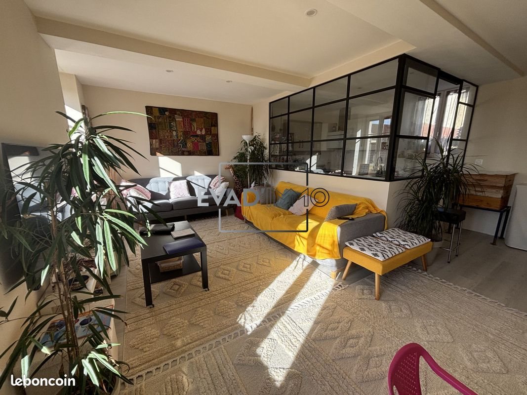 Appartement à vendre, 106m², Chazelles-sur-Lyon