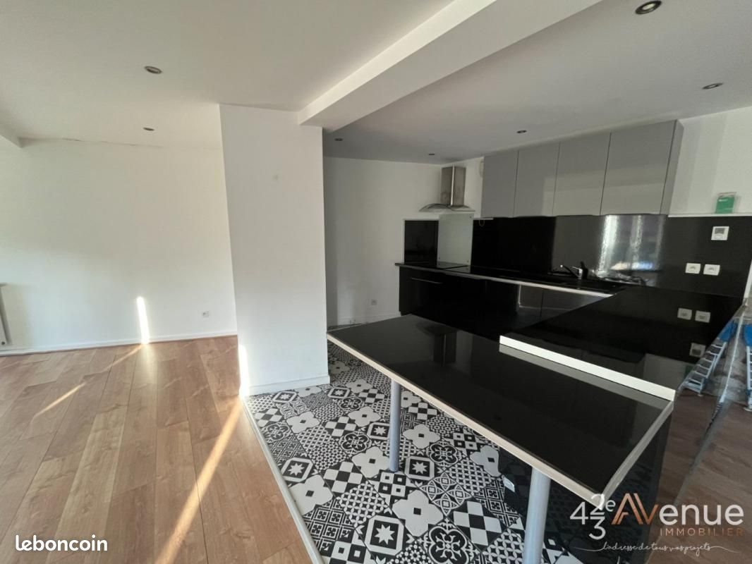 Appartement à louer, 113m², Saint-Etienne