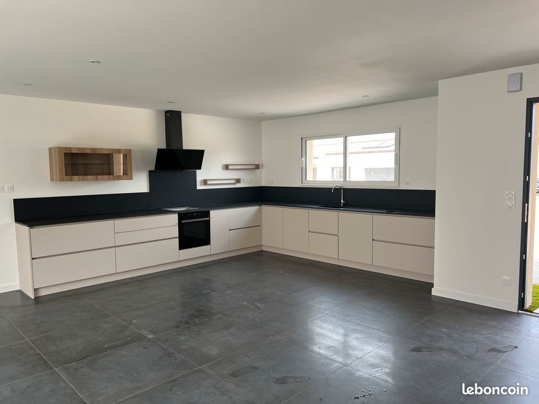 Maison à louer, 139m², La Crèche