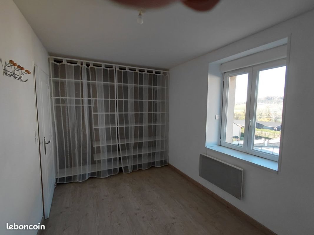 Appartement à louer, 45m², Yvernaumont