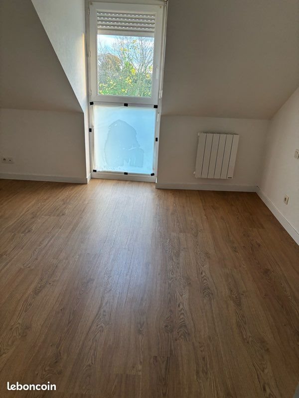 Appartement à louer, 70m², Brécé