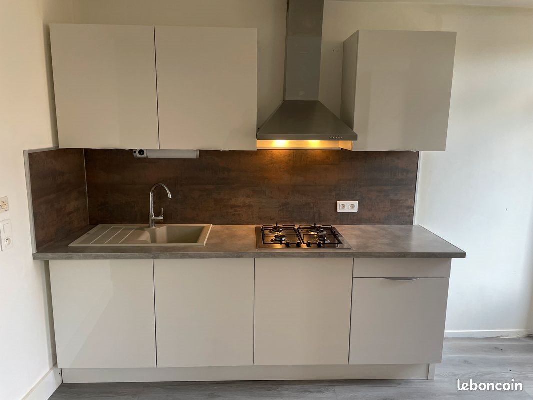 Appartement à louer, 68m², Balsièges