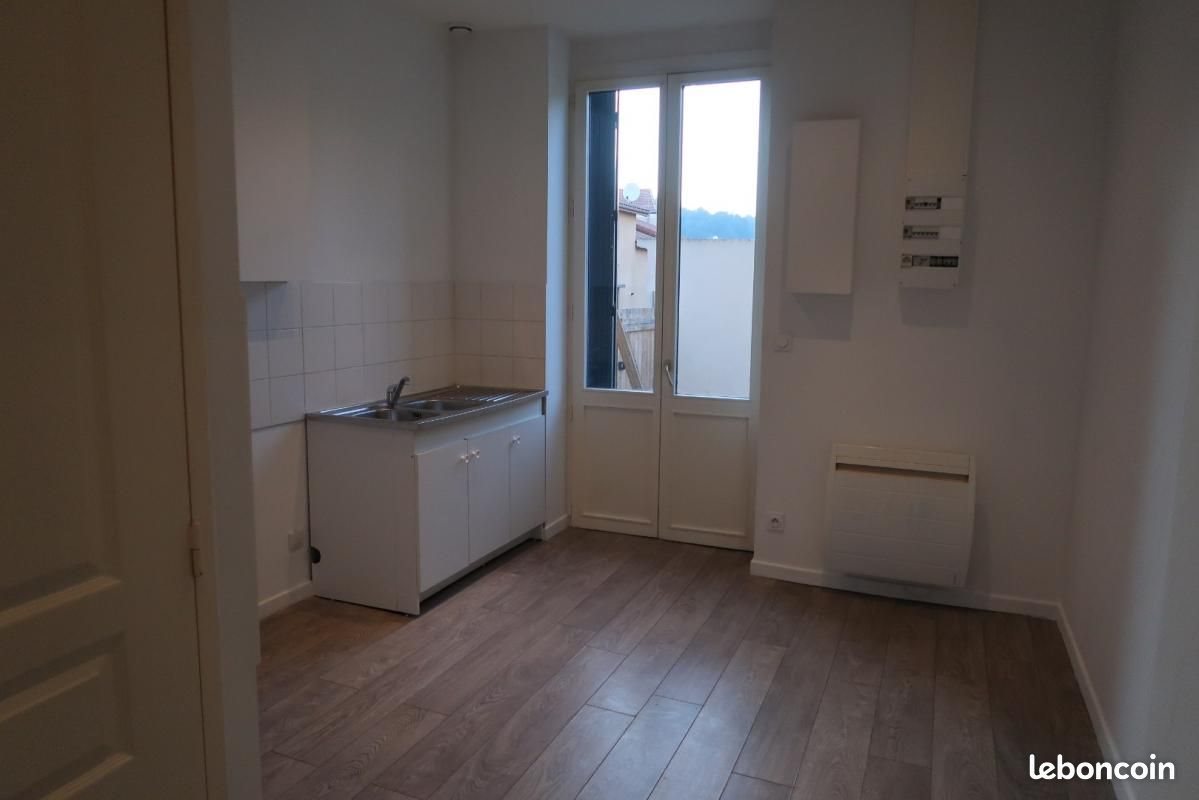 Appartement à louer, 26m², Saint-Etienne