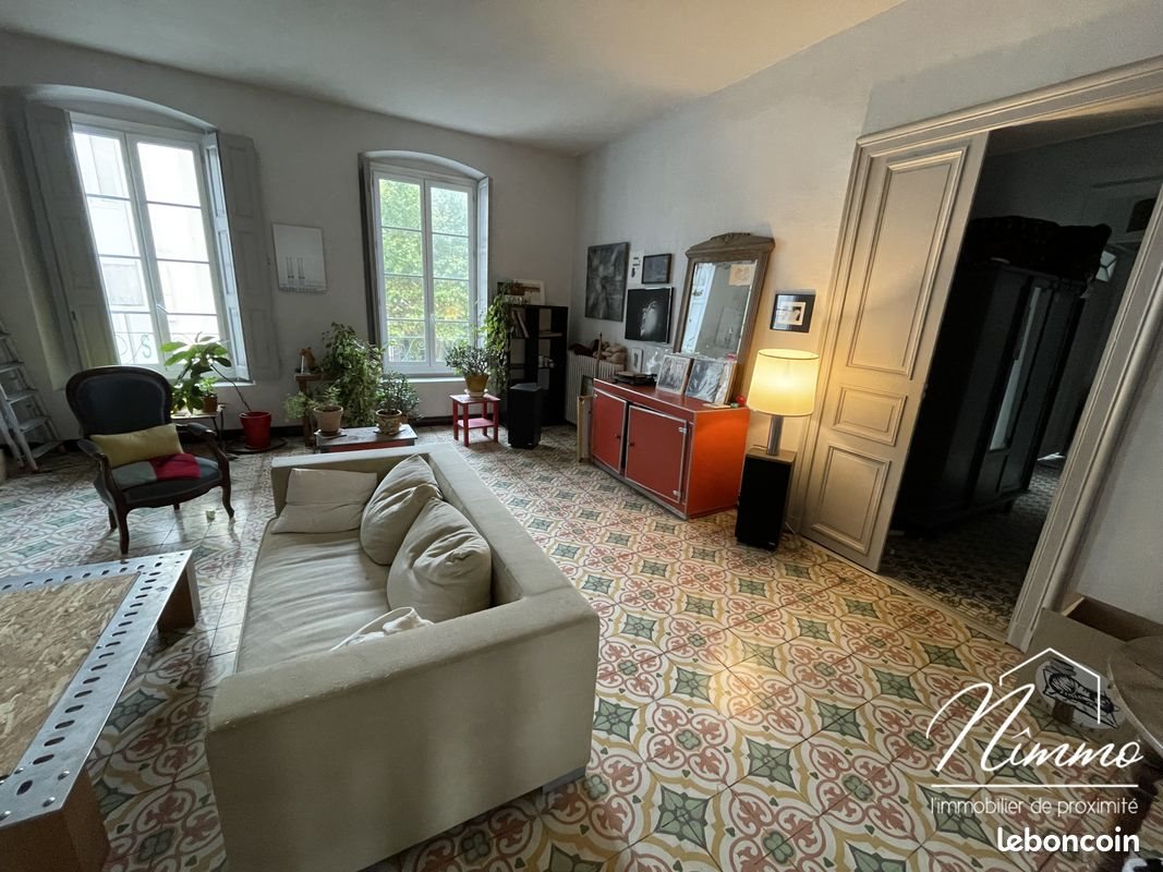 Appartement à louer, 149m², Nîmes