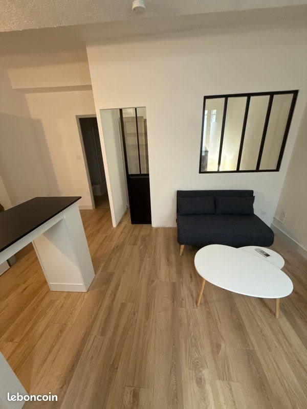 Appartement à louer, 32m², Nîmes