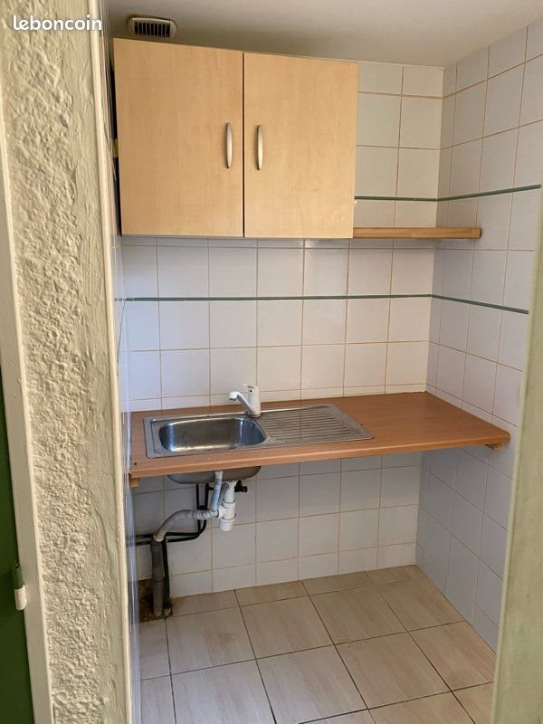Appartement à louer, 27m², Nîmes