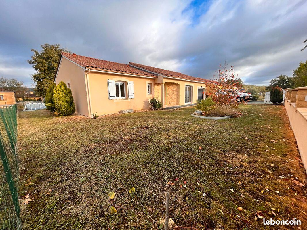 Maison à louer, 110m², Le Bugue