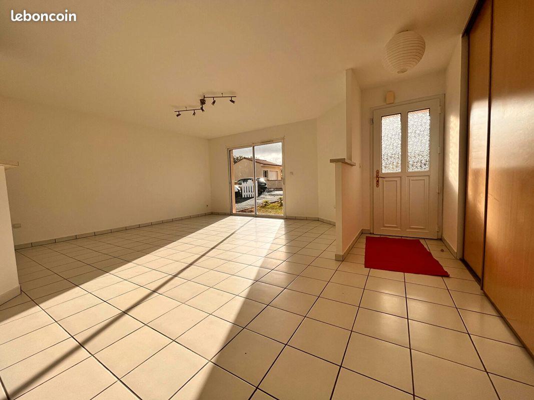 Maison à louer, 110m², Le Bugue