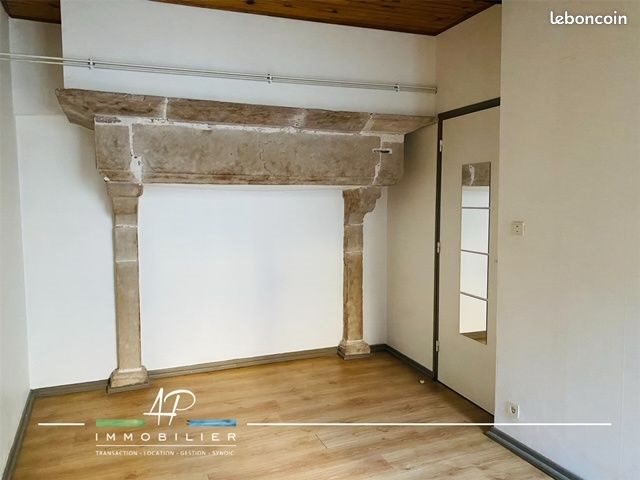 Appartement à louer, 43m², Gray-la-Ville