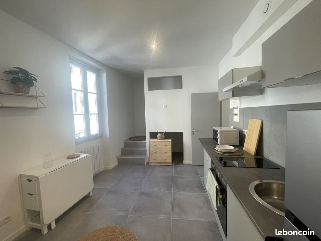 Appartement à louer, 19m², La Roque-d'Anthéron
