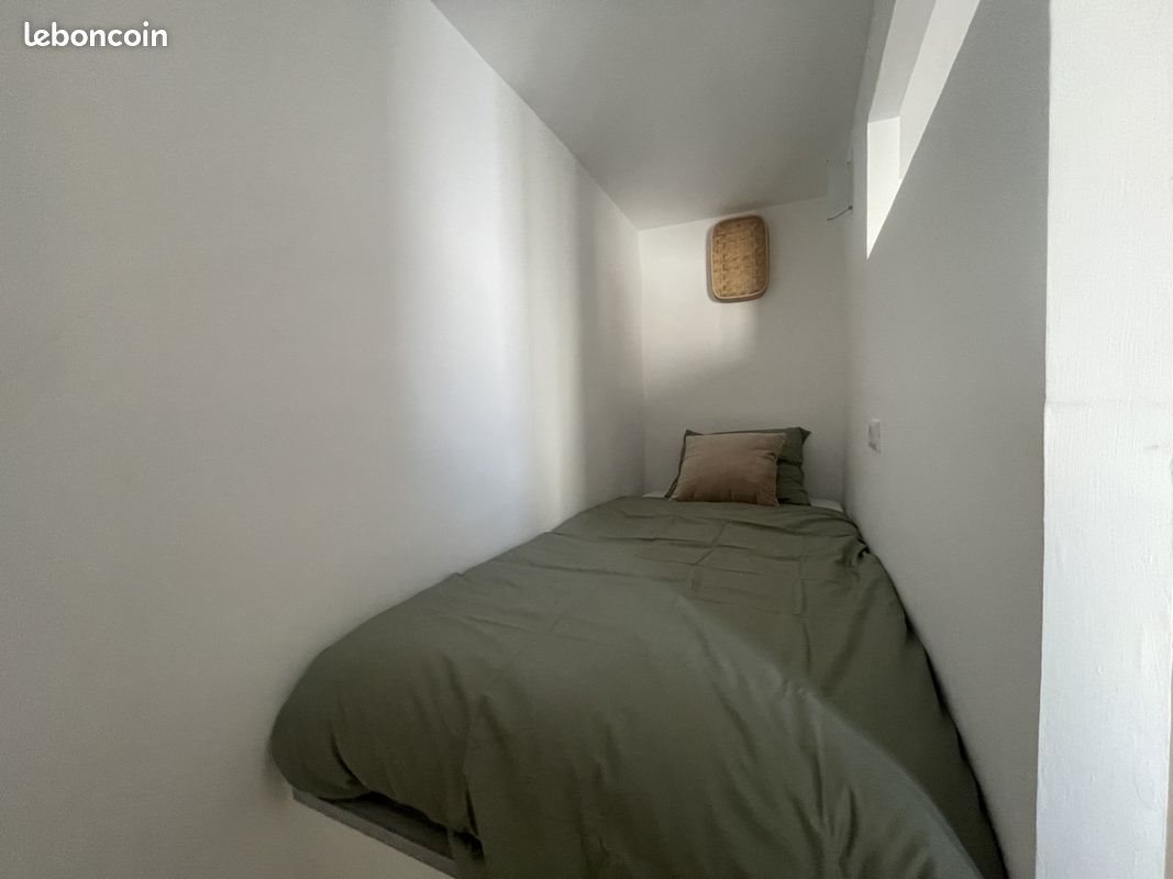 Appartement à louer, 19m², La Roque-d'Anthéron