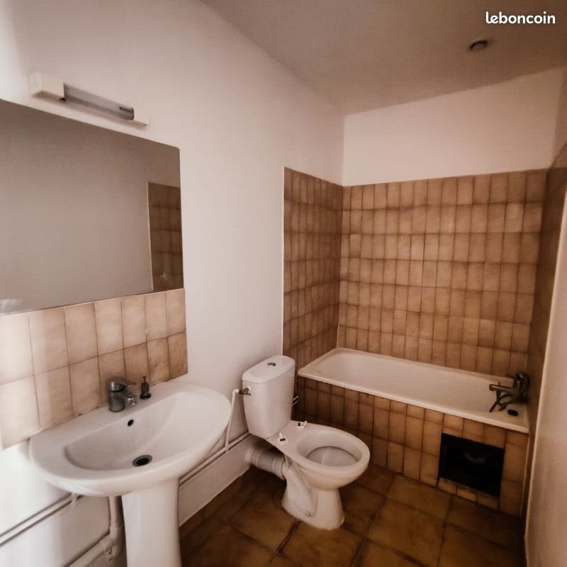 Appartement à louer, 26m², Nîmes