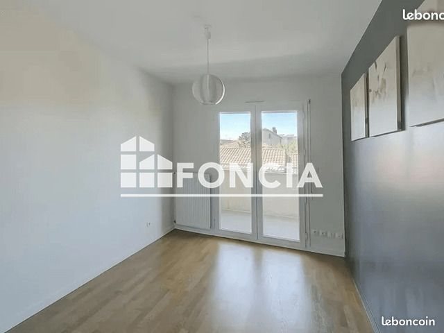 Appartement à louer, 102m², Sathonay-Camp