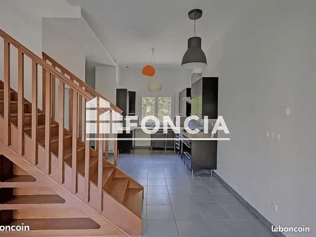 Appartement à louer, 102m², Sathonay-Camp